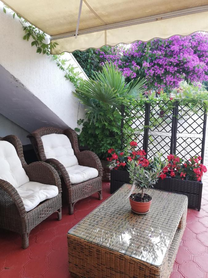 רוביני Apartments Poretti For 2,In Center Parking Free In The Yard,6 Min Beach Walk מראה חיצוני תמונה