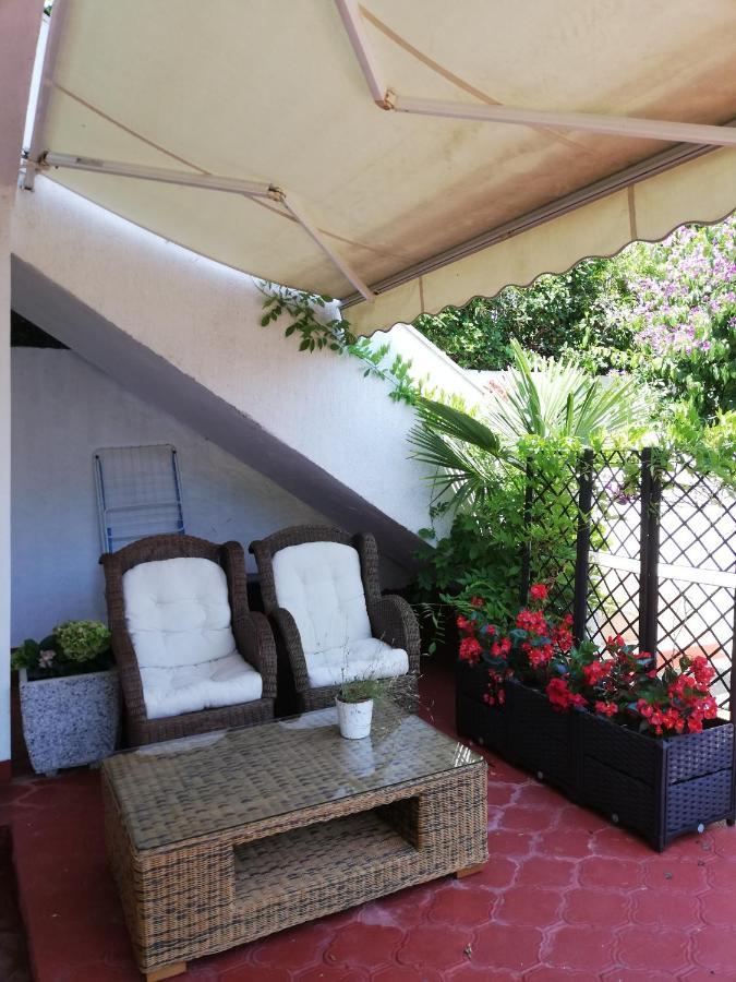 רוביני Apartments Poretti For 2,In Center Parking Free In The Yard,6 Min Beach Walk מראה חיצוני תמונה