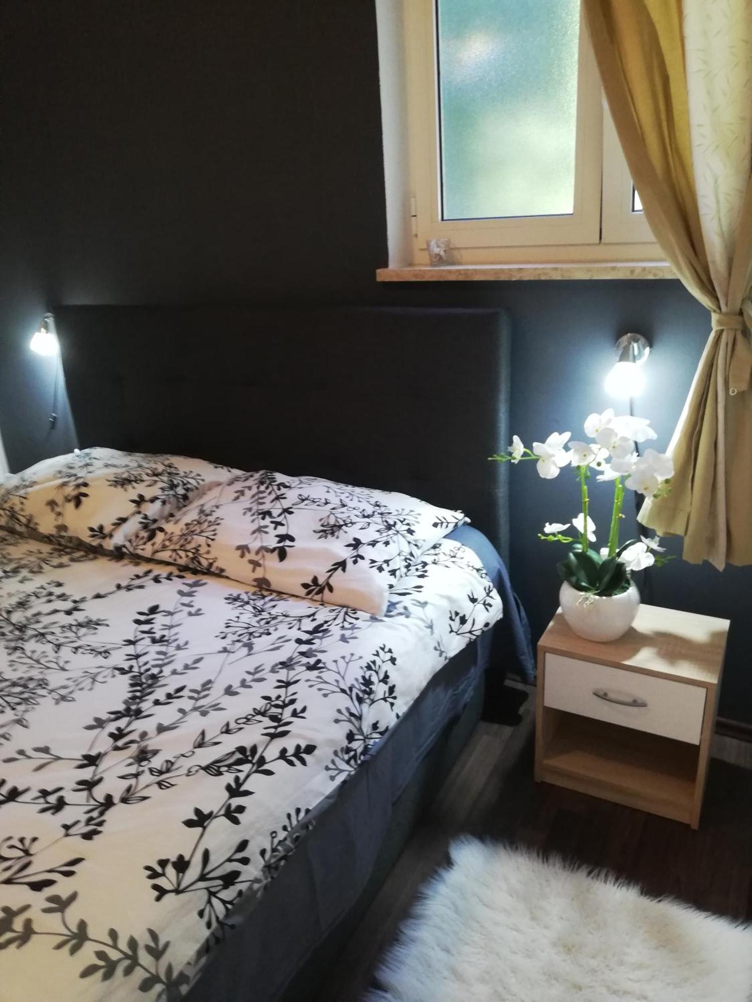 רוביני Apartments Poretti For 2,In Center Parking Free In The Yard,6 Min Beach Walk מראה חיצוני תמונה