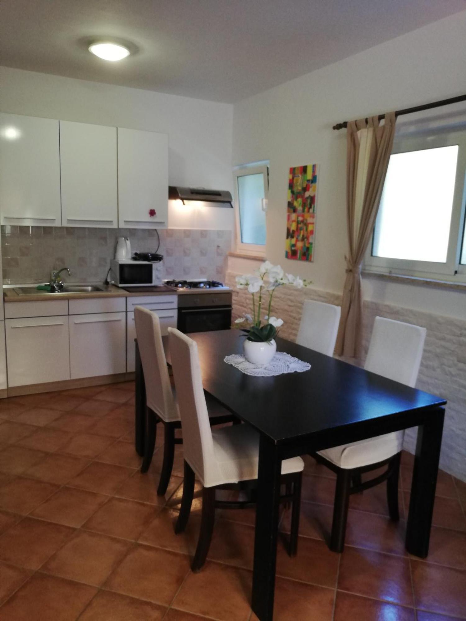 רוביני Apartments Poretti For 2,In Center Parking Free In The Yard,6 Min Beach Walk מראה חיצוני תמונה
